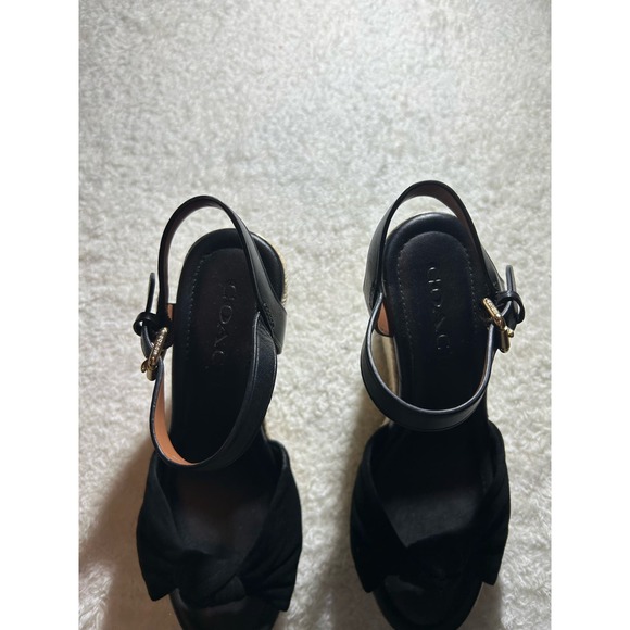 $230 Like New Coach Katey Wedge Size 5.5 - Picture 3 of 7